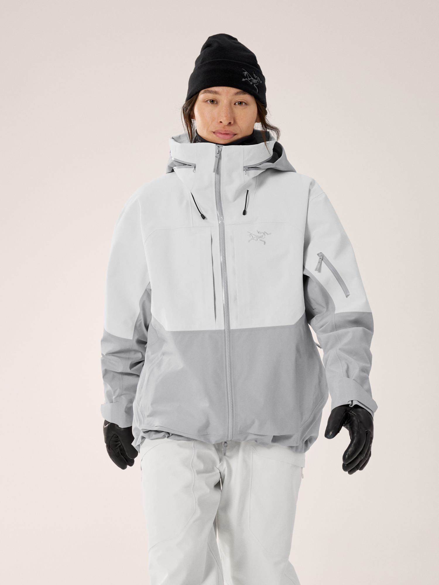 F25-X000009862-Incendia-Jacket-Solitude-Arctic-Silk-Women-s-Front-View