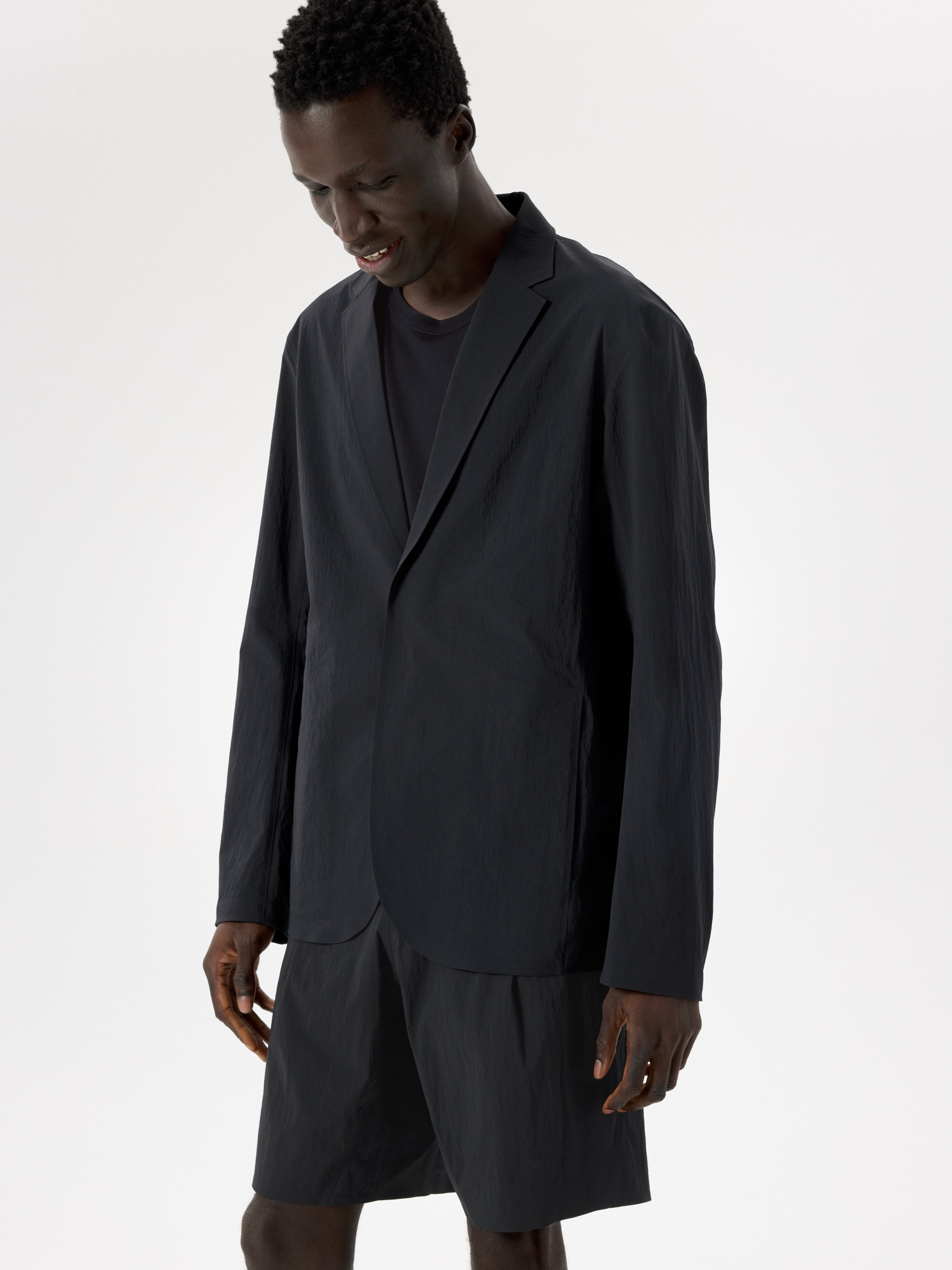 S26-X000009385-Indisce-Blazer-Black-Front-View