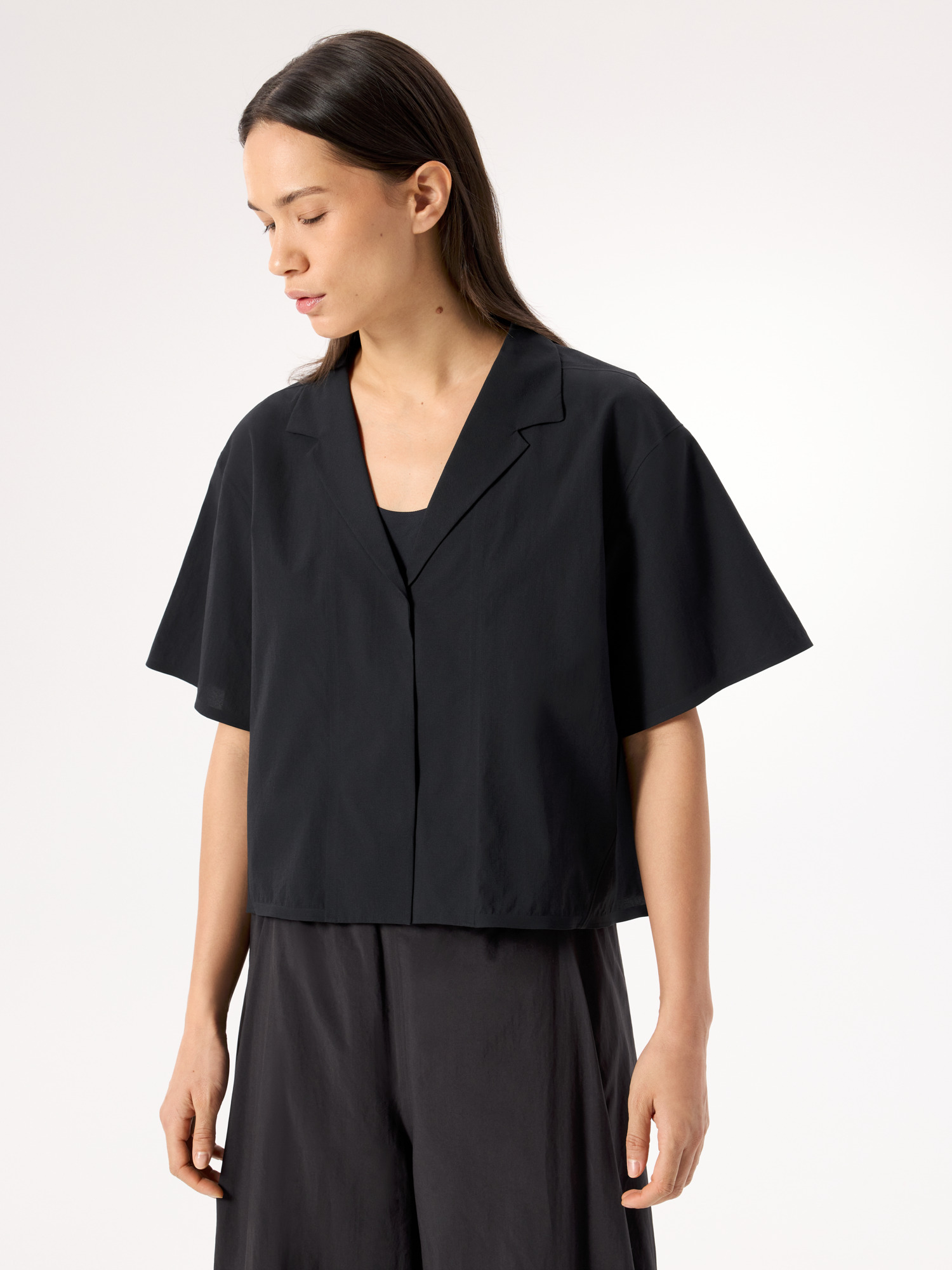 S26-X000010157-Diantric-Shirt-SS-Black-Women-s-Front-View