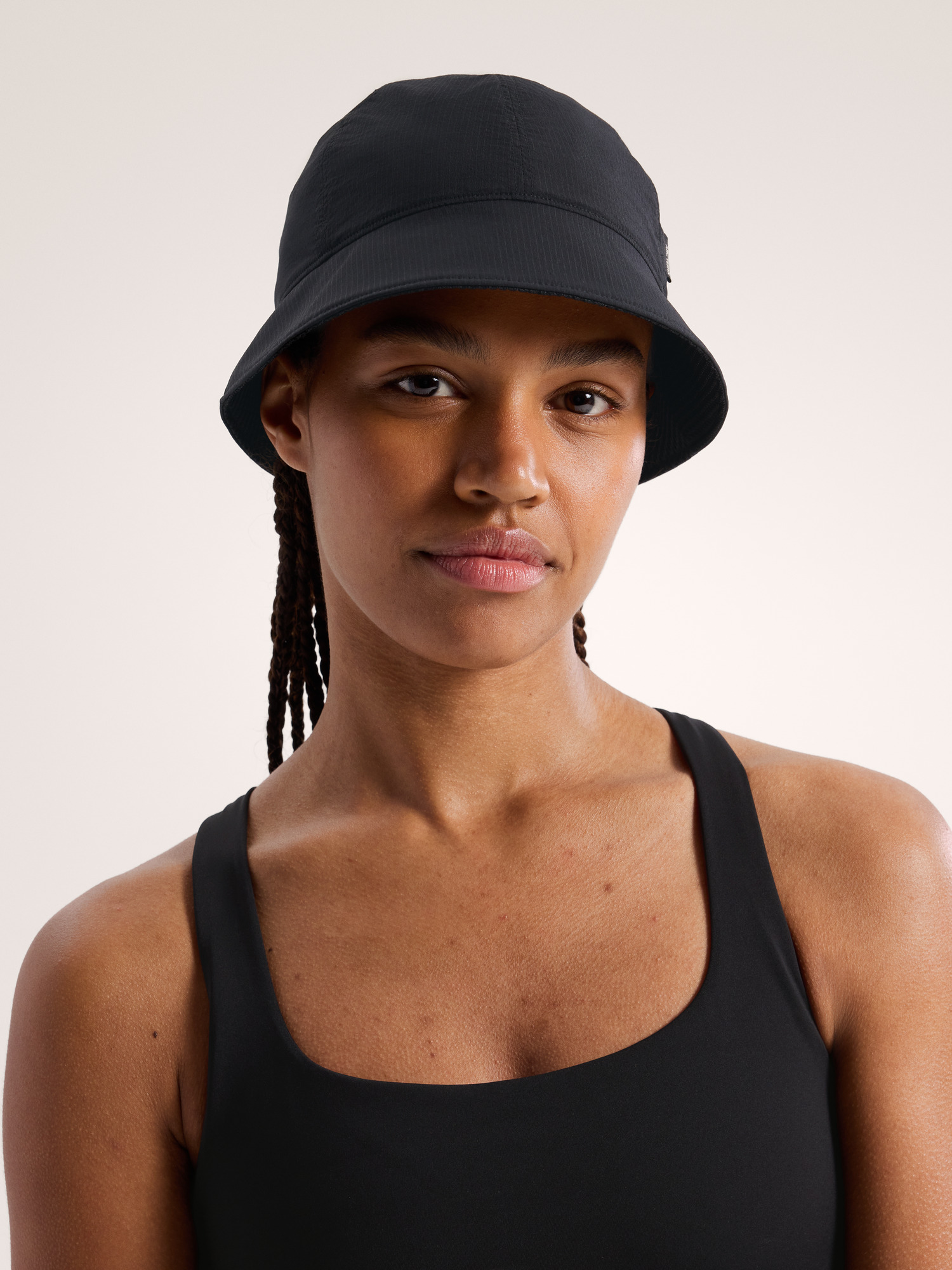 S26-X000010217-Sinsola-Short-Brim-Bucket-Hat-Black-Front-View