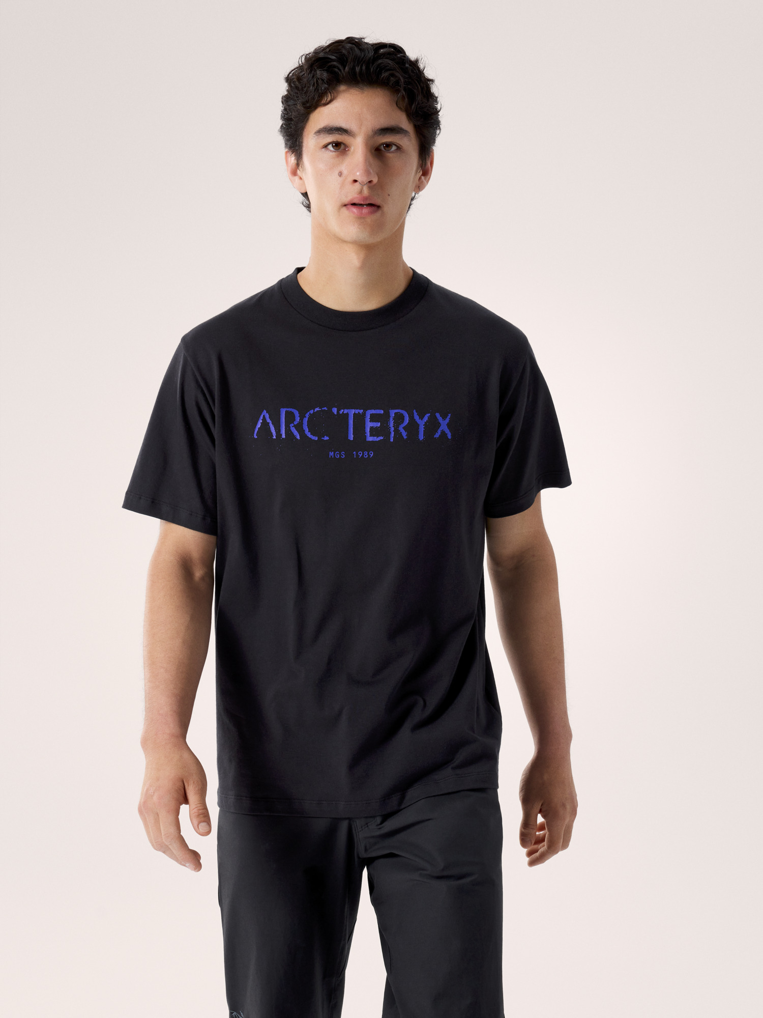 S26-X000010297-Kragg-SL-Cotton-Sky-Pilot-SS1-Shirt-SS-Black-Fluidity-Front-View