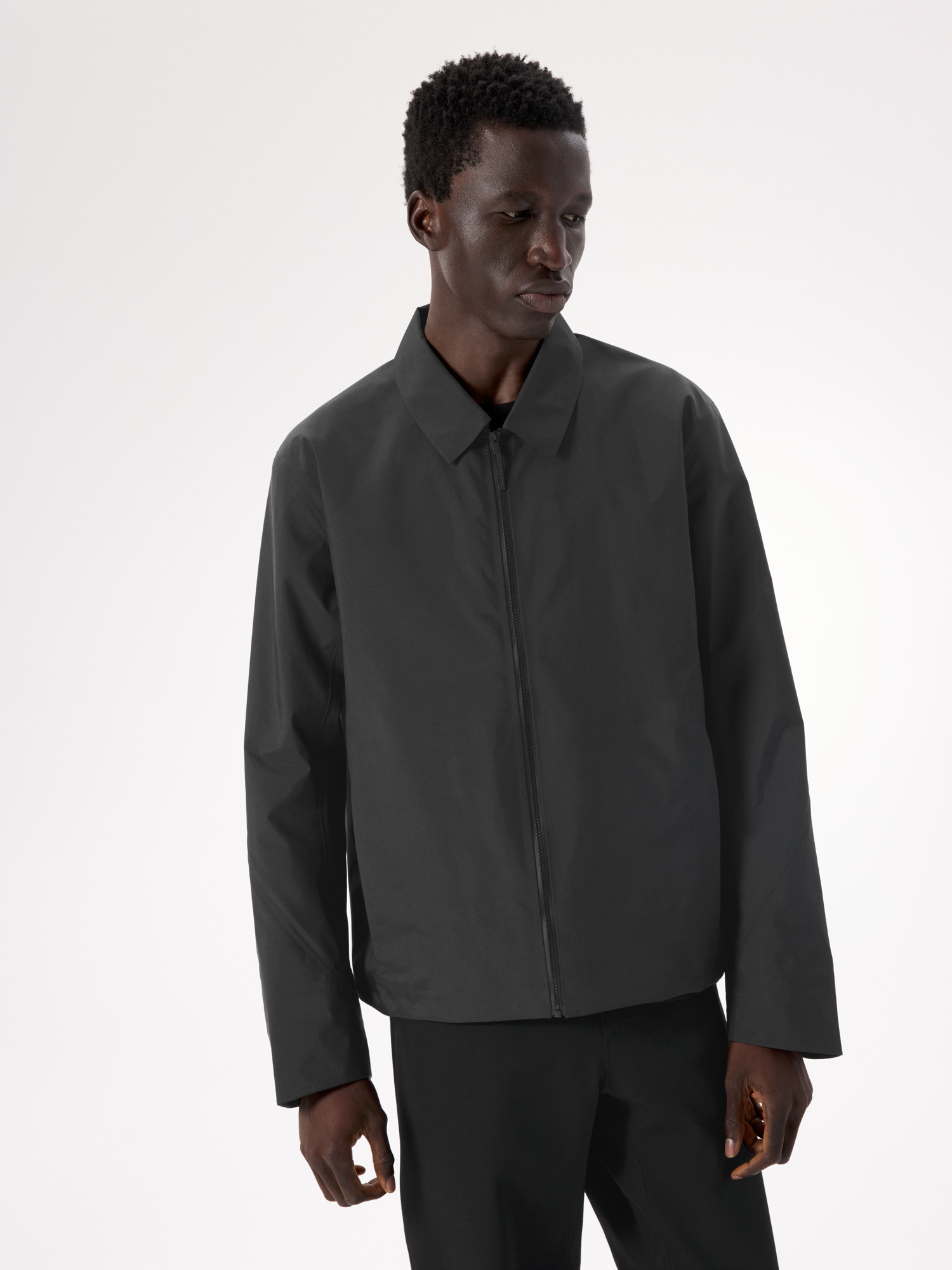 S26-X000010330-Centroid-Jacket-Black-Front-View