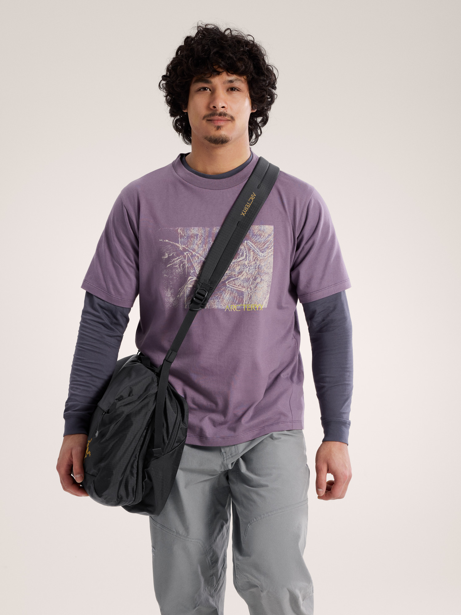 S26-X000010352-Index-40-Bouldering-Bag-24K-Black-Front-View