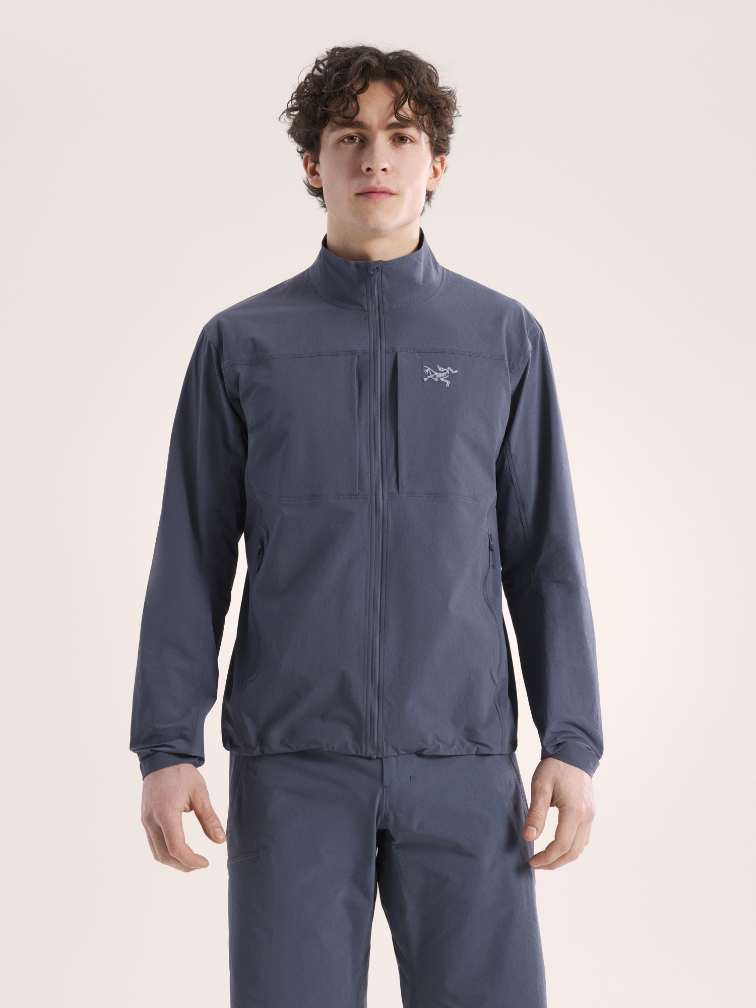 S26-X000010609-Gamma-Lightweight-Jacket-Dk-Stratus-Front-View